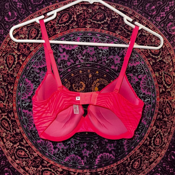Victoria's Secret Vibrant Pink Zebra Push Up Bra - Picture 4 of 7
